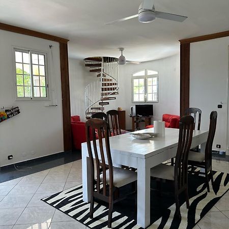 Guadeloupe Guesthouse ปอร์-หลุยส์ ภายนอก รูปภาพ